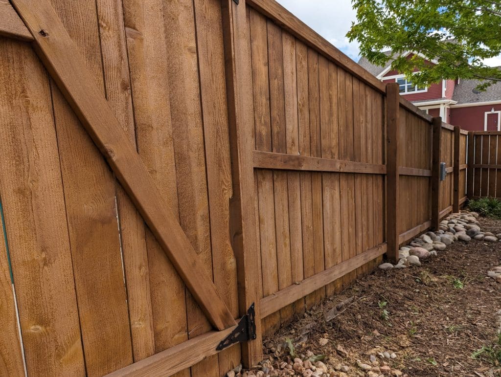 exterior fence painting and staining