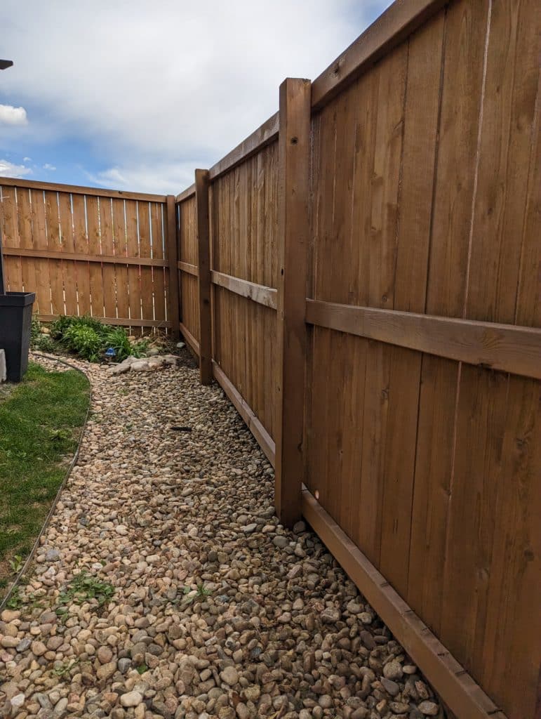 exterior fence painting and staining